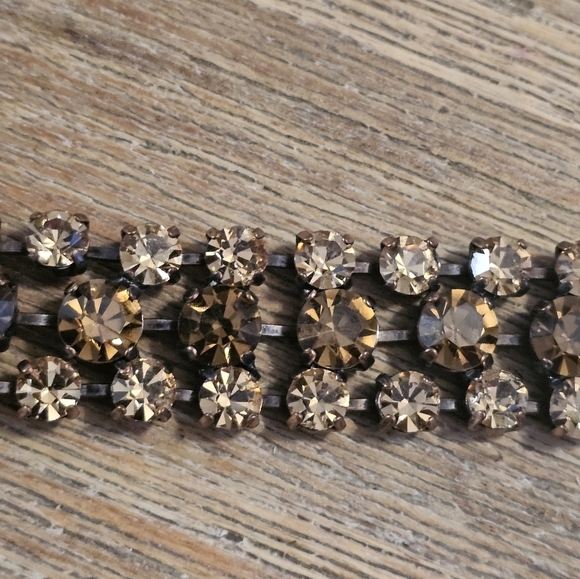 Estate Vintage Juliana Amber Glass Rivoli 3 Row Gold Tone Bracelet - Picture 11 of 12